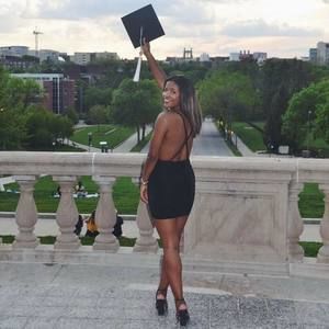 Meet your Posher, Jasmine